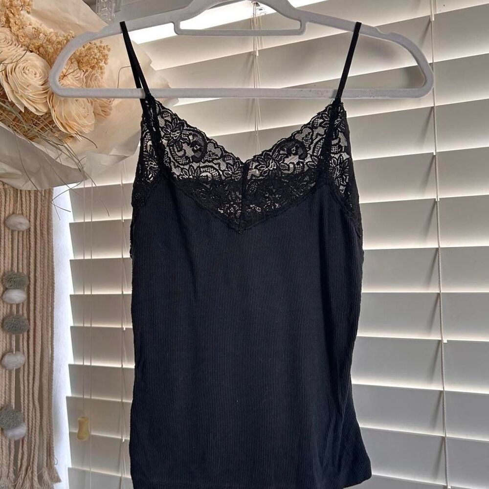 Bebe Black Lace Trim Ribbed Cami Tank Top Y2K 2000s Size Large made in USA